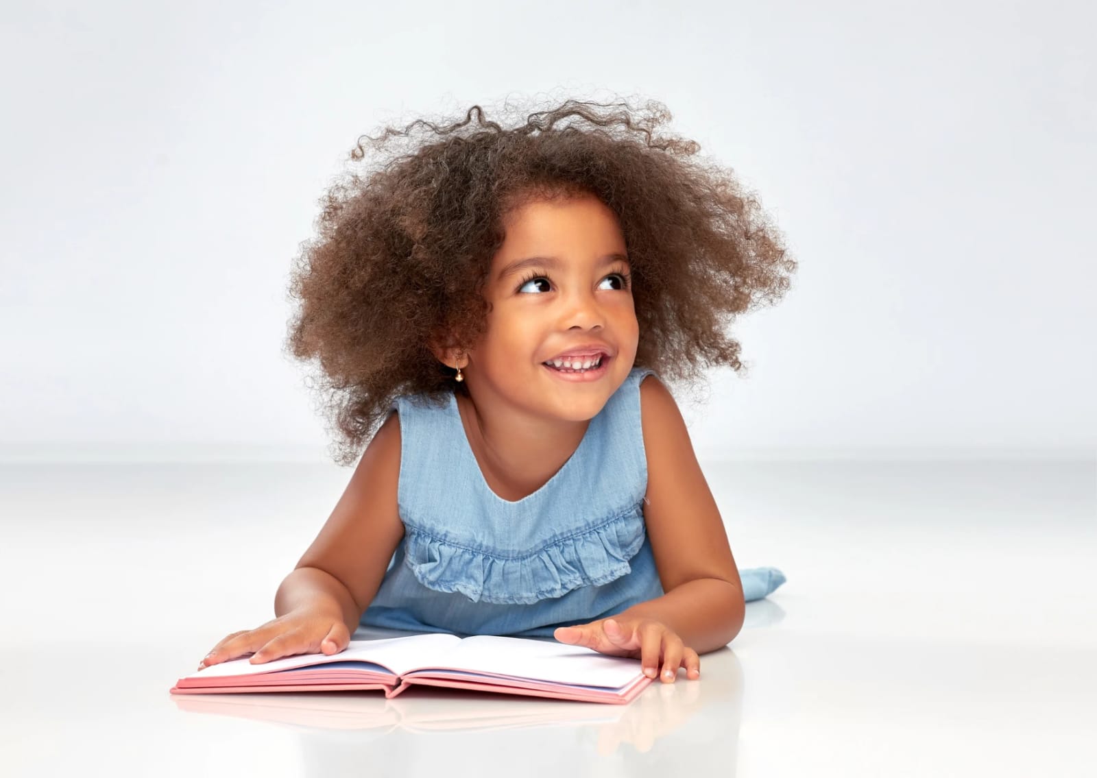 Por que a literatura infantil de qualidade traz equilíbrio, foco e saúde cognitiva para seu filho 2 | WhatsApp Image 2025 11 25 at 11.12.27 2 |